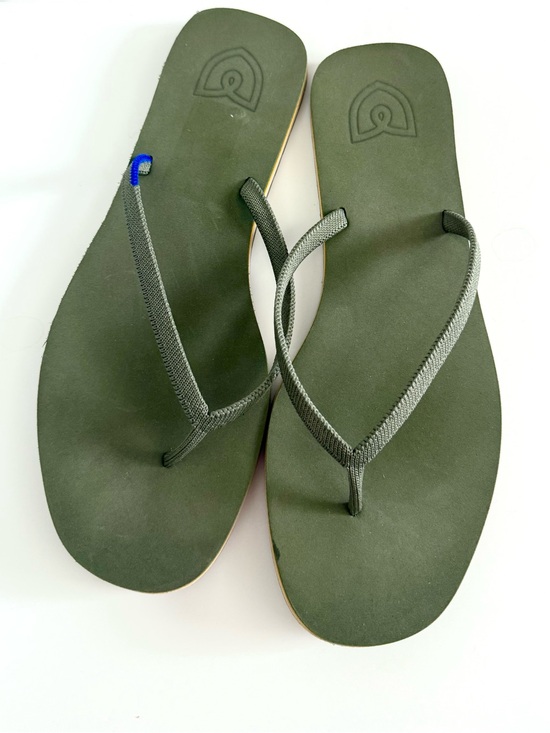 Rothy's Shoes - Rothy’s The Flip Flop Sandals Grasshopper Green Size 9